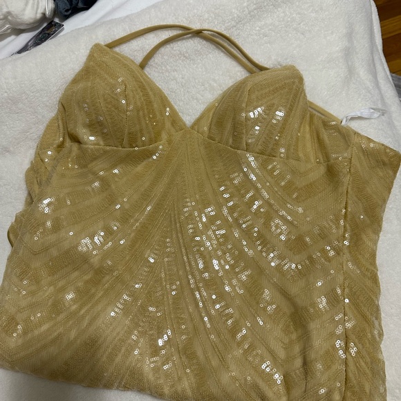 Gold sequin dress - Picture 3 of 4